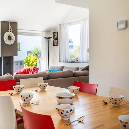 In With Sunny Terrace, Cleaning Included *